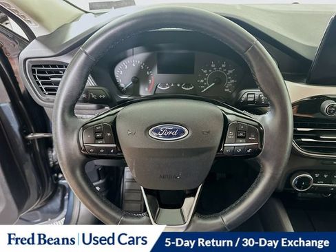 Used 2022 Ford Escape SE w/ SE Sport Appearance Package AWD/4WD image 16