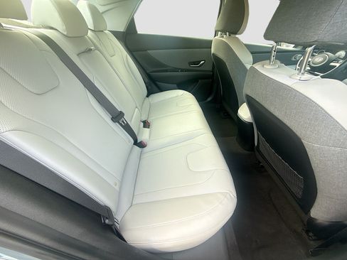 Used 2023 Hyundai Elantra Limited FWD image 25