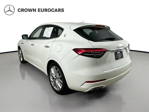 Used 2022 Maserati Levante GT AWD/4WD image 7