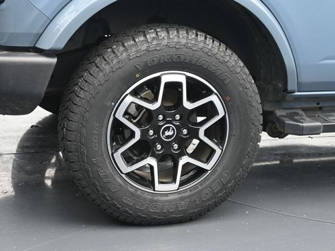 Used 2024 Ford Bronco Outer Banks AWD/4WD image 10