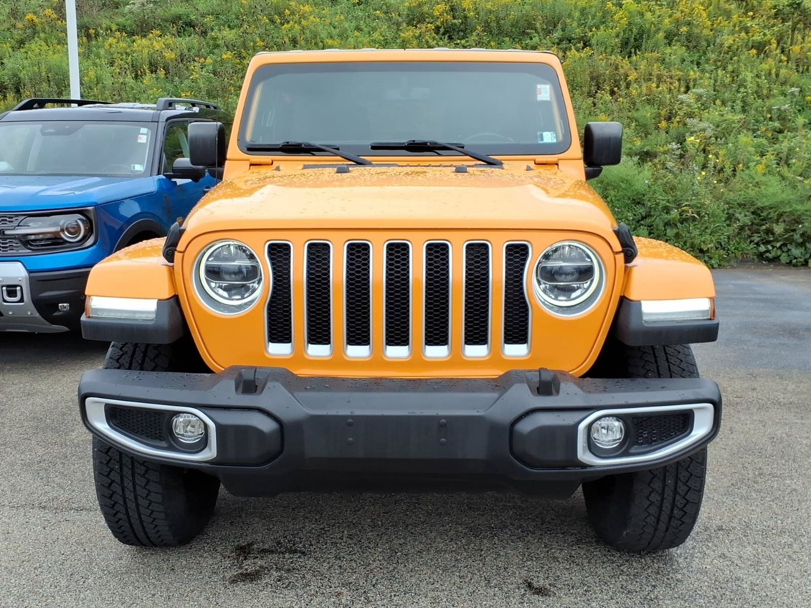 Used 2021 Jeep Wrangler Unlimited Sahara w/ Uconnect 4C Nav & Sound Group AWD/4WD image 2