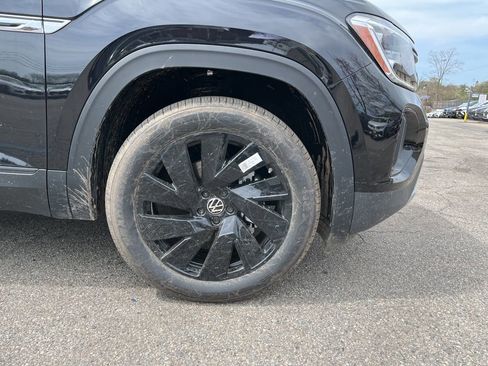 New 2026 Volkswagen Atlas Cross Sport SE image 3