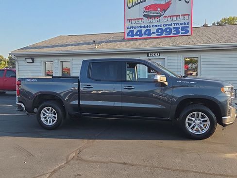Used 2021 Chevrolet Silverado 1500 LT AWD/4WD image 2