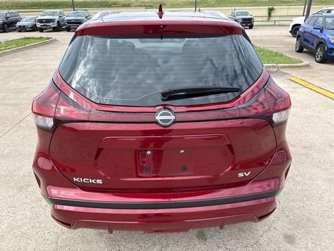 Used 2024 Nissan Kicks SV FWD image 9