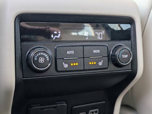 Used 2022 GMC Acadia Denali w/ Denali Ultimate Package image 44