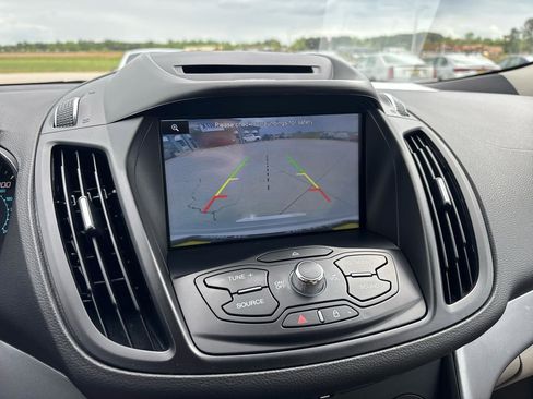 Used 2014 Ford Escape SE w/ Equipment Group 201A image 16