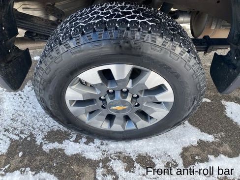 Used 2024 Chevrolet Silverado 2500 Custom w/ Custom Value Package image 32