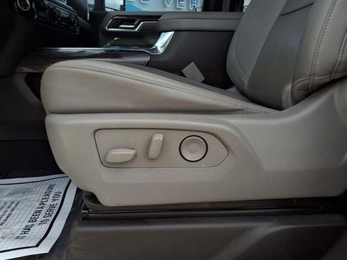 Used 2024 Chevrolet Silverado 3500 LTZ w/ LTZ Convenience Package image 10