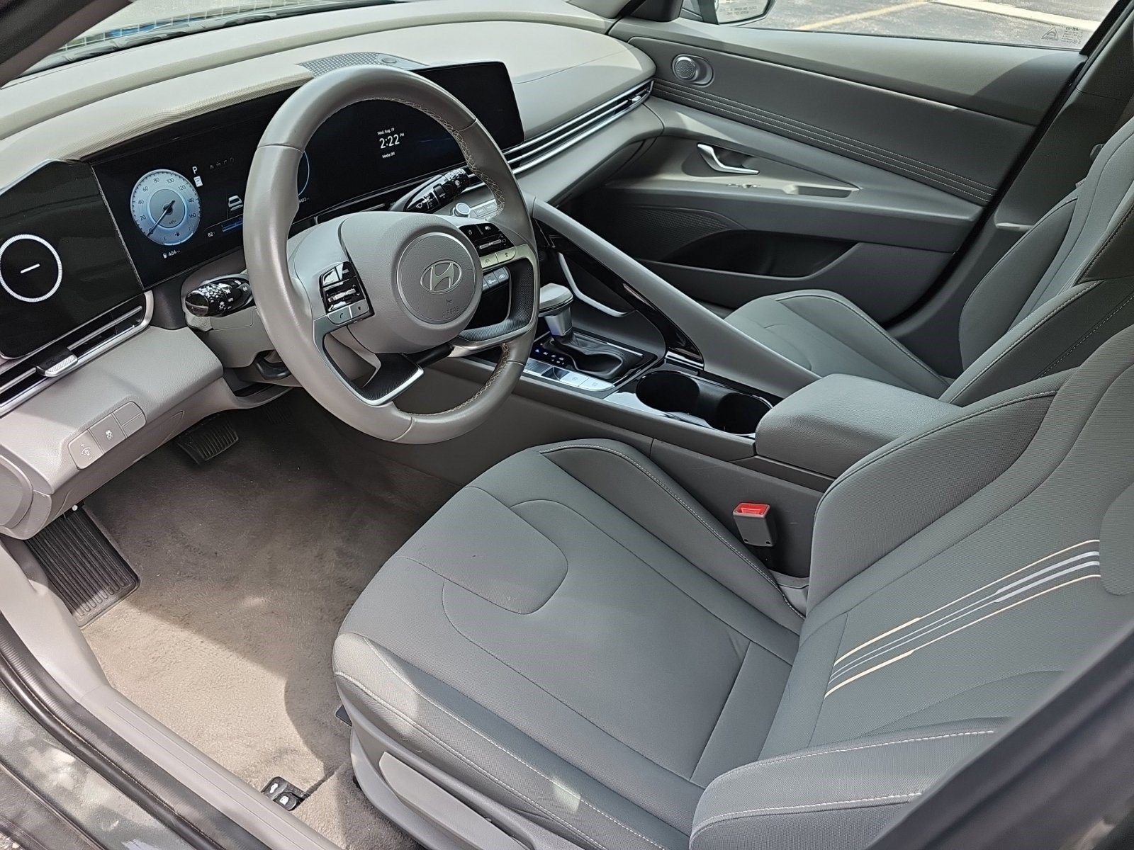 Used 2025 Hyundai Elantra SEL FWD image 18