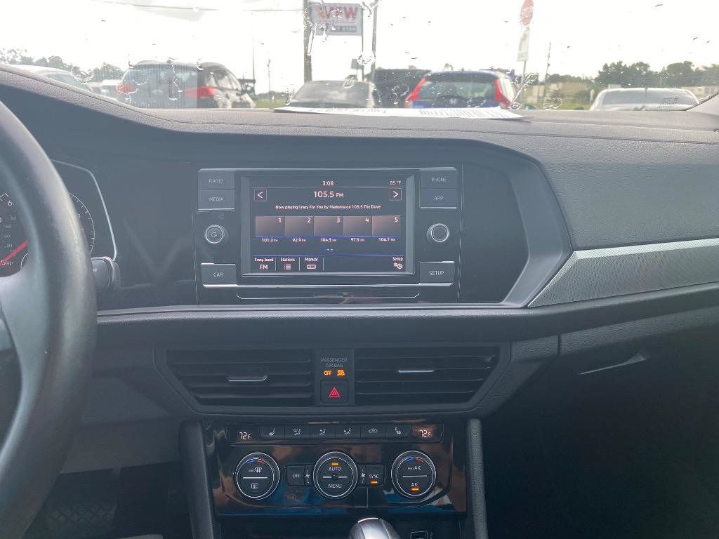 Used 2019 Volkswagen Jetta SE FWD image 28