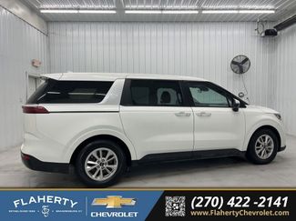 Used 2022 Kia Carnival LX video 2