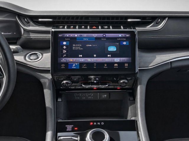 Used 2021 Jeep Grand Cherokee L Limited AWD/4WD image 23
