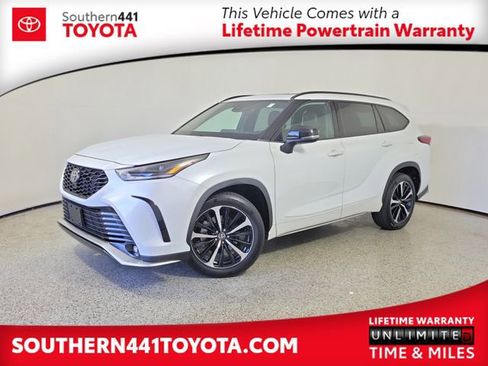 Used 2022 Toyota Highlander XSE AWD/4WD image 1
