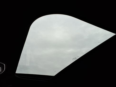 Used 2023 Jeep Grand Cherokee Altitude image 15