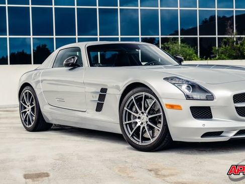 Used 2011 Mercedes-Benz SLS AMG Coupe image 58