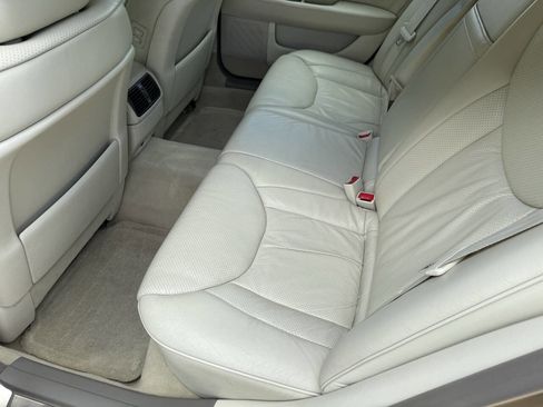 Used 2001 Lexus LS 430 RWD image 24
