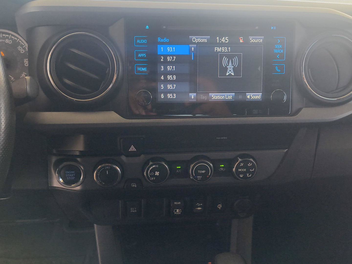 Used 2019 Toyota Tacoma TRD Off-Road AWD/4WD image 33