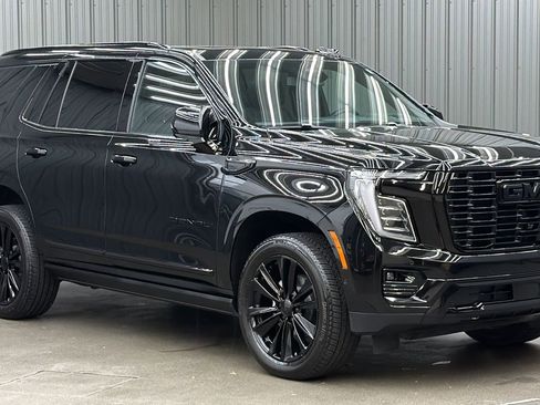 Used 2026 GMC Yukon Denali w/ Sun & Power Step Package AWD/4WD image 7