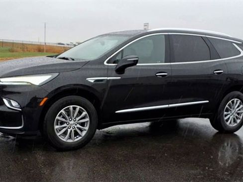 Used 2023 Buick Enclave Essence w/ LPO, Floor Liner Package image 4