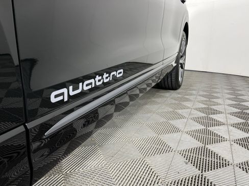 Used 2023 Audi Q8 Prestige image 6