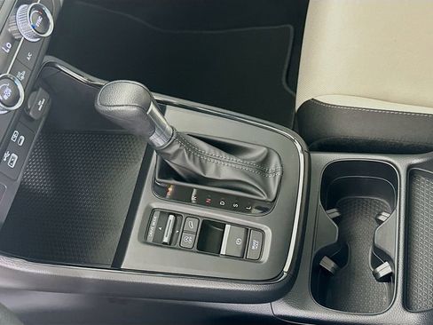 Used 2025 Honda CR-V EX image 16