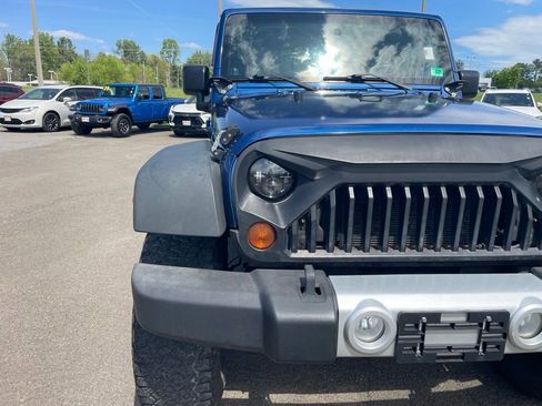Used 2010 Jeep Wrangler Unlimited Sport image 14