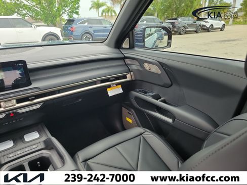 New 2027 Kia Telluride SX FWD image 18