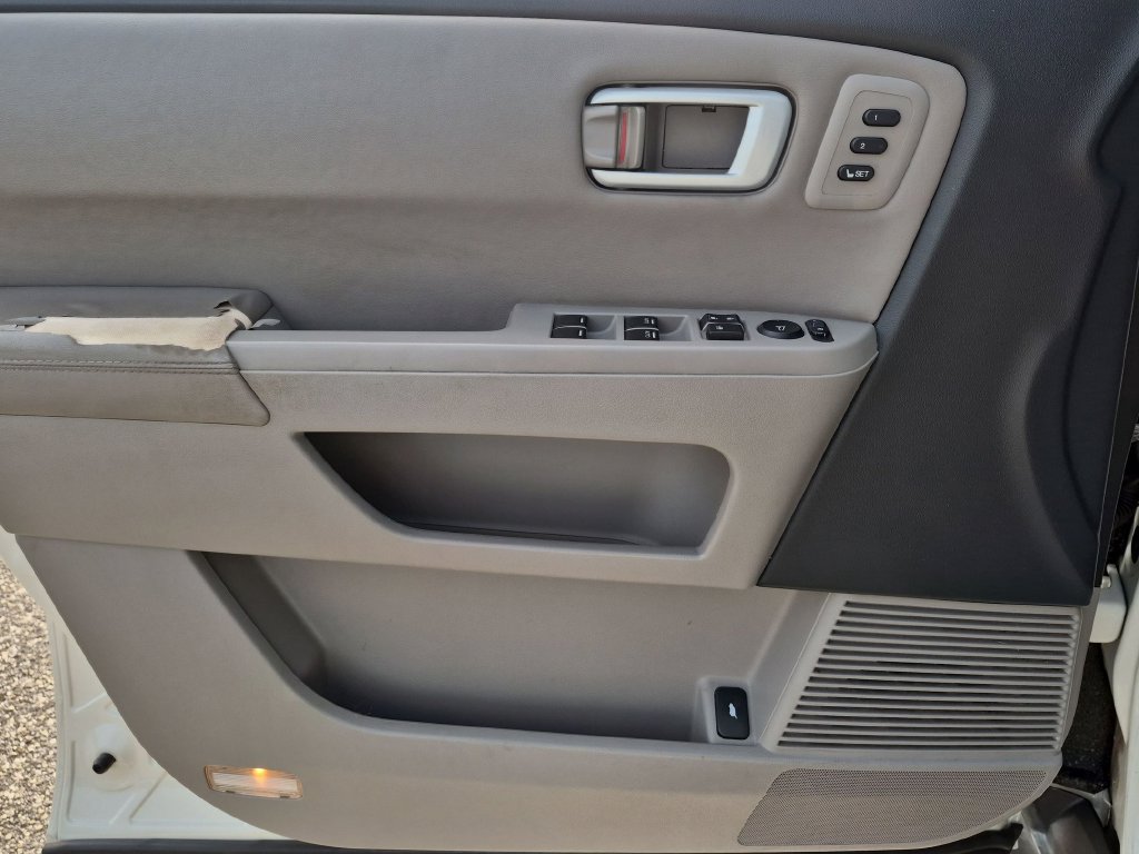 Used 2015 Honda Pilot Touring image 37