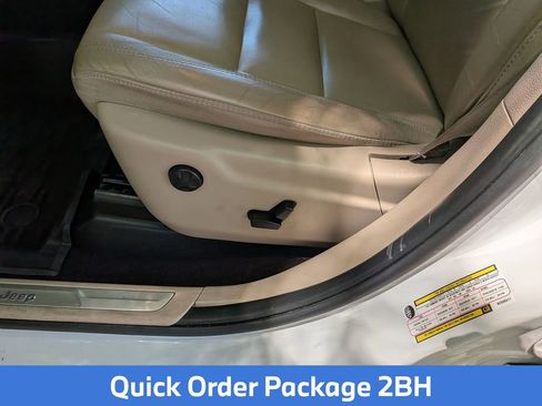 Used 2019 Jeep Grand Cherokee Limited w/ Trailer Tow Group IV image 17