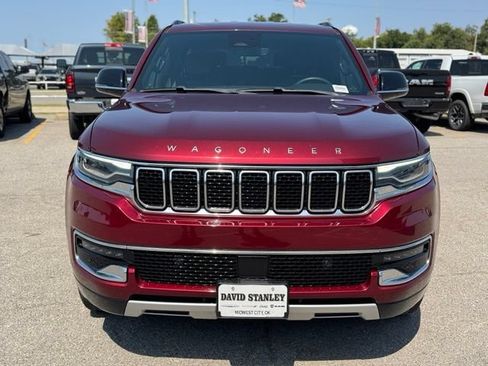 Used 2024 Jeep Wagoneer Series II w/ Flexible Seating Group AWD/4WD image 2