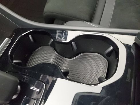 Certified 2023 Volvo XC40 Recharge Ultimate w/ Protection Package Premier AWD/4WD image 33