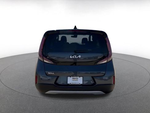 Used 2025 Kia Soul LX w/ LX Technology Package FWD image 12