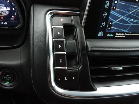 Used 2024 Chevrolet Tahoe Z71 w/ Luxury Package AWD/4WD image 27