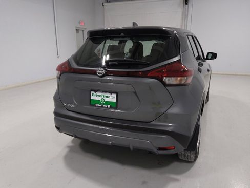 Used 2022 Nissan Kicks S w/ Interior Electronics Package FWD image 7