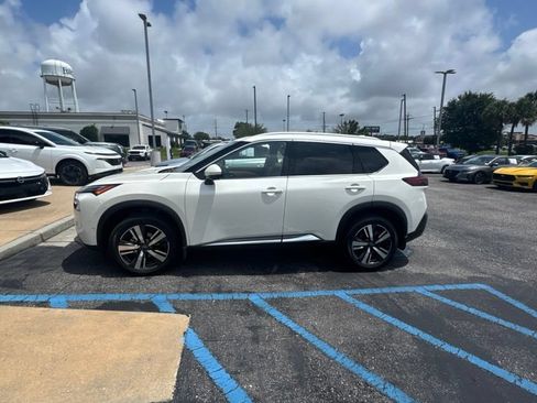Certified 2023 Nissan Rogue Platinum w/ Platinum Premium Package FWD image 1