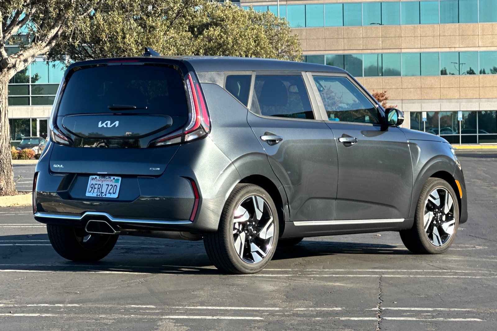 Used 2023 Kia Soul GT-Line w/ GT-Line Technology Package FWD image 4