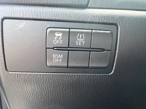 Used 2016 MAZDA MAZDA3 i Touring FWD image 18
