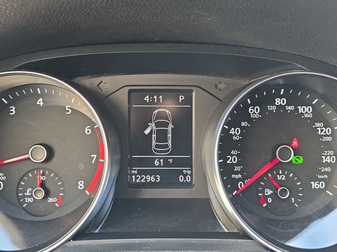 Used 2017 Volkswagen Passat 1.8T R-Line image 23