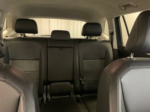 Used 2019 Volkswagen Tiguan SE AWD/4WD image 28