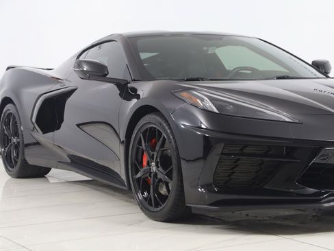 Used 2021 Chevrolet Corvette Stingray Premium Cpe w/ Z51 Performance Package RWD image 57