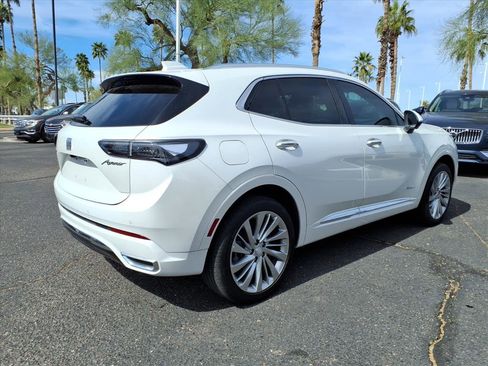 Certified 2025 Buick Envision Avenir image 5