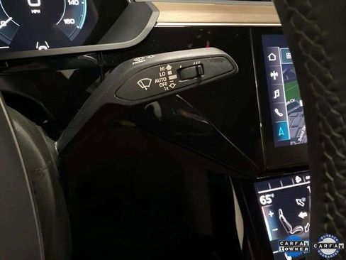 Used 2024 Audi Q8 e-tron Premium image 42