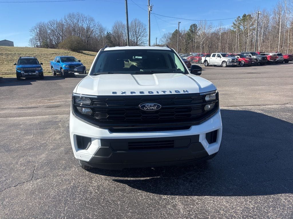New 2026 Ford Expedition Active RWD image 2