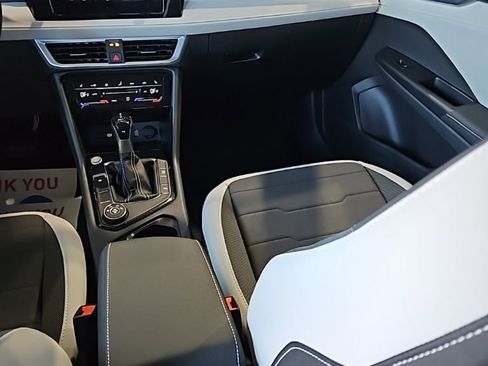 New 2026 Volkswagen Taos SE AWD/4WD image 23