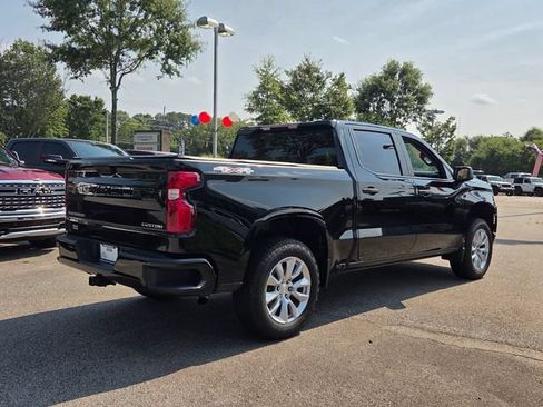 Used 2022 Chevrolet Silverado 1500 Custom AWD/4WD image 4