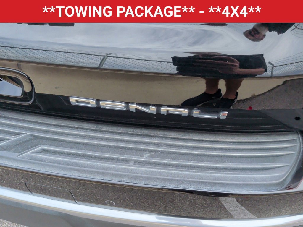 Used 2022 GMC Yukon Denali AWD/4WD image 9