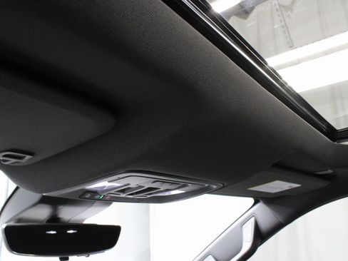 Used 2024 Chevrolet Silverado 1500 ZR2 image 29