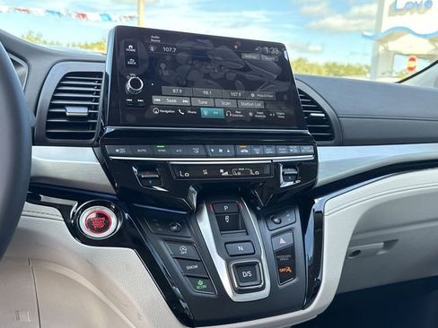 New 2026 Honda Odyssey Touring image 25