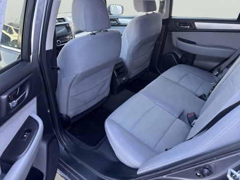 Used 2018 Subaru Outback 2.5i Premium image 11