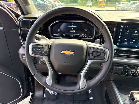 Used 2024 Chevrolet Silverado 1500 LTZ w/ LTZ Premium Package AWD/4WD image 29